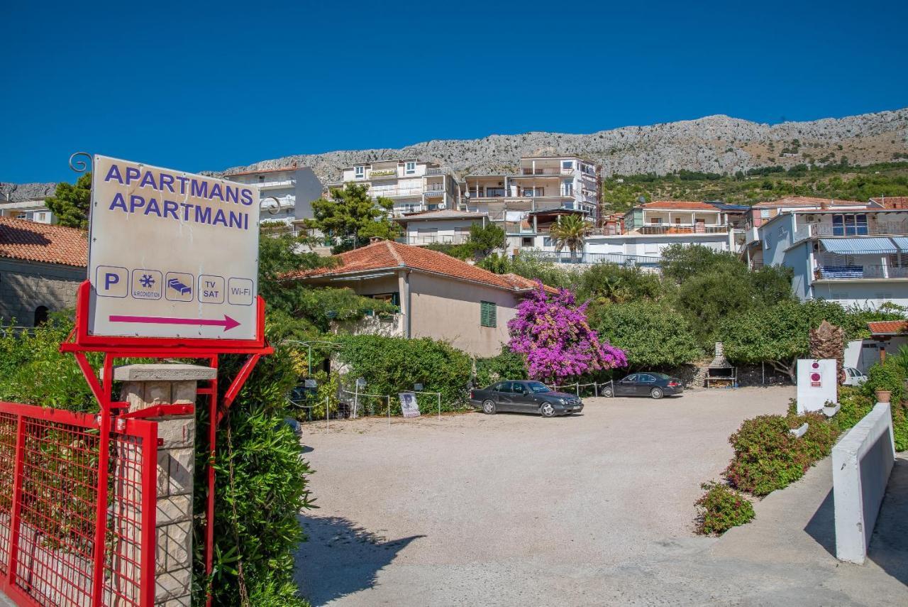 Apartments By The Sea Sumpetar, Omis - 2808 Екстер'єр фото