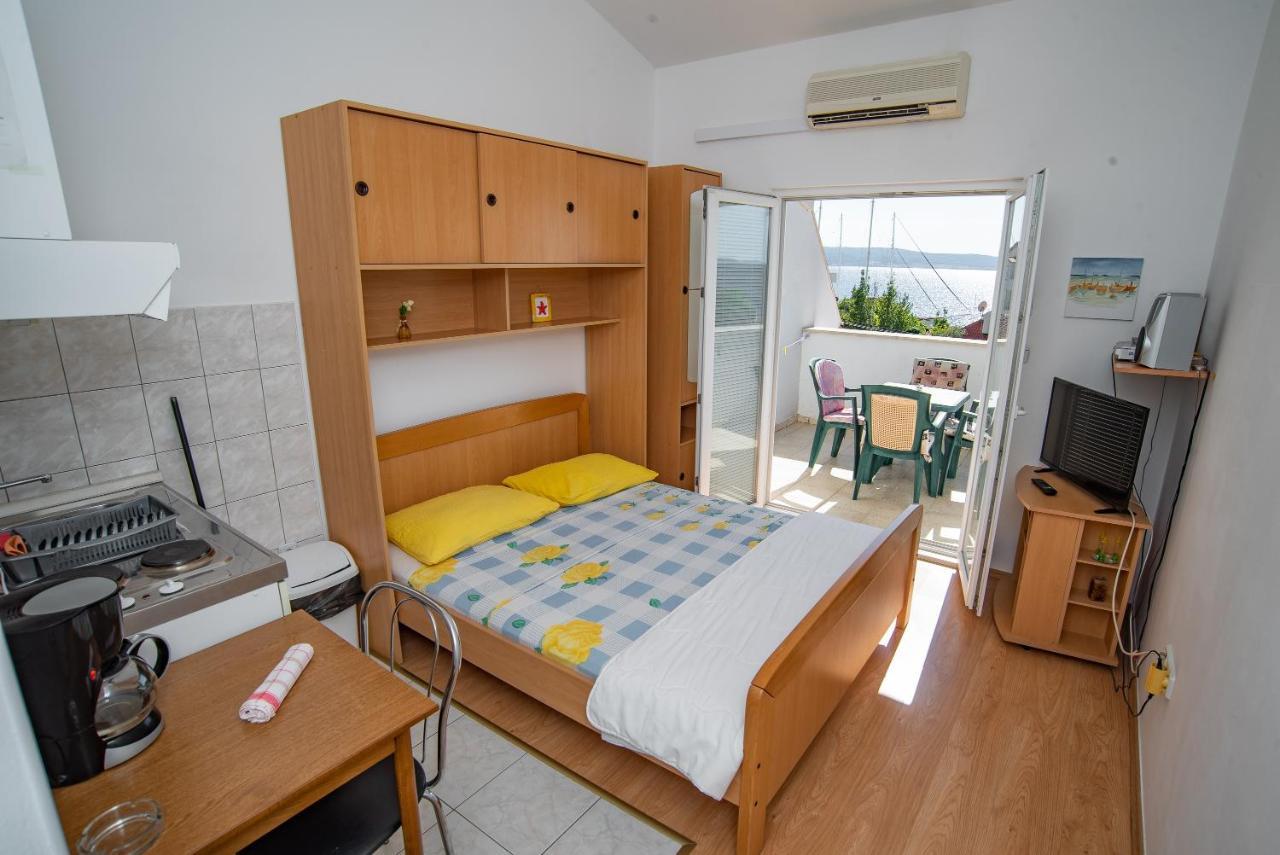 Apartments By The Sea Sumpetar, Omis - 2808 Екстер'єр фото