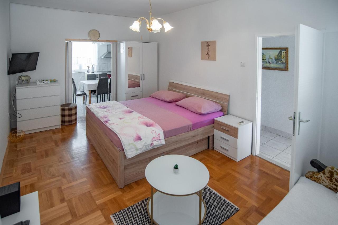 Apartments By The Sea Sumpetar, Omis - 2808 Екстер'єр фото