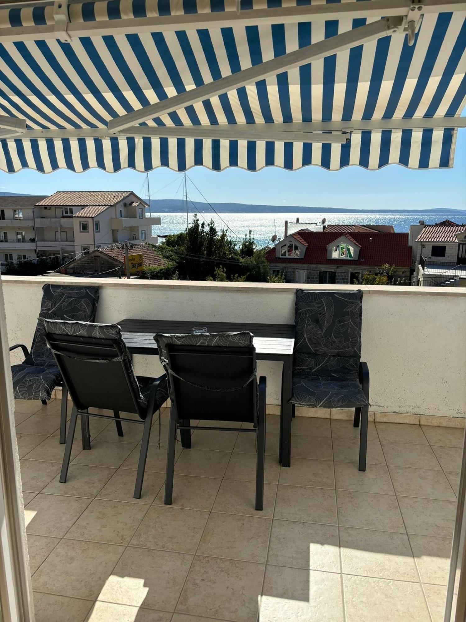 Apartments By The Sea Sumpetar, Omis - 2808 Екстер'єр фото